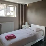 Li Mangon Apartment *