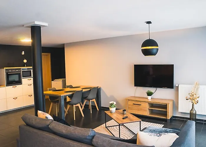 Li Mangon Apartment *