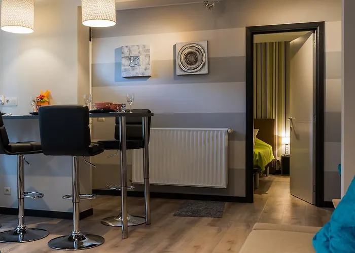 Li Mangon Apartment *